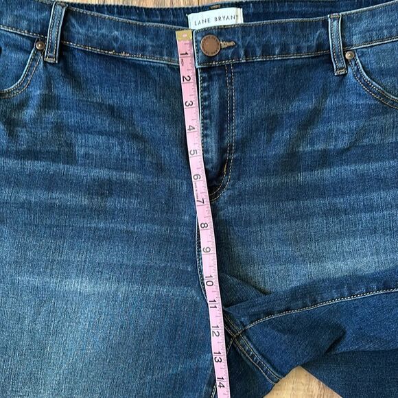 Lane Bryant Flex Magic Waistband Signature fit Mid Rise Boyfriend Midi Short 18 - Picture 7 of 9